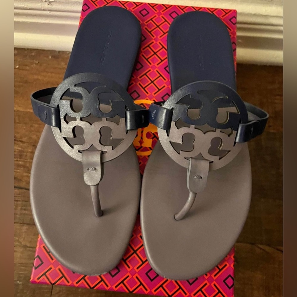 TORY BURCH DARK LOTUS/BERMUDA SOFT MILLER - Picture 7 of 10